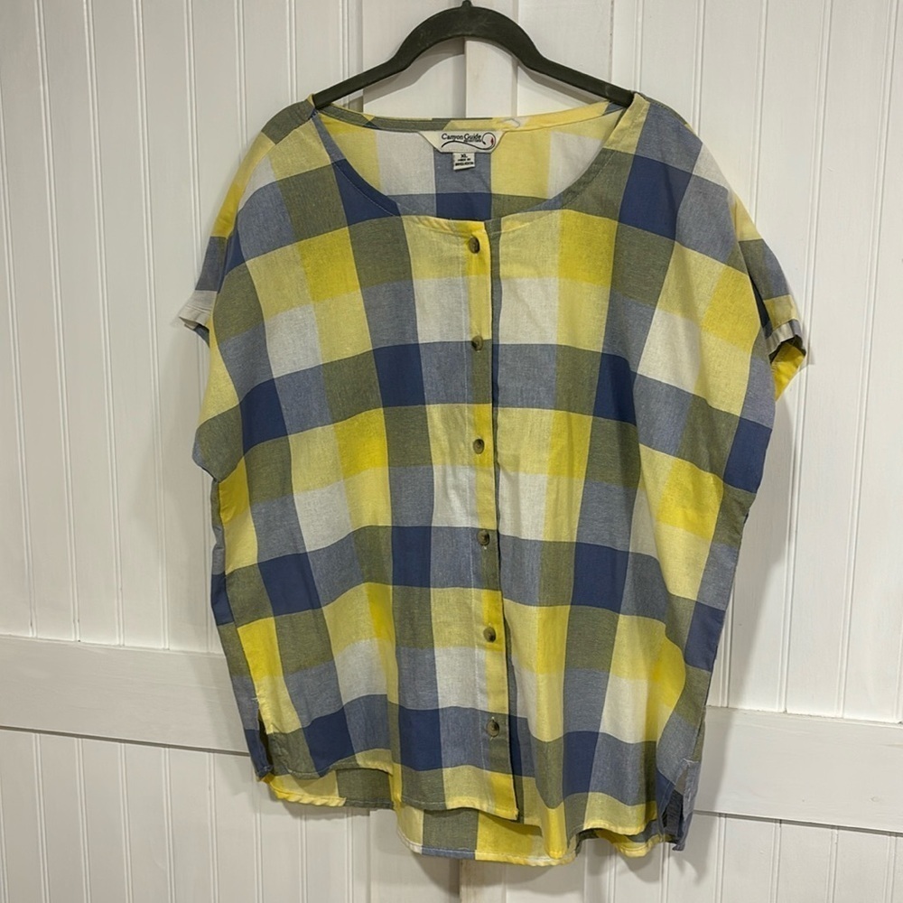 Canyon guide outfitters, checkered, button down, short sleeved top size XL